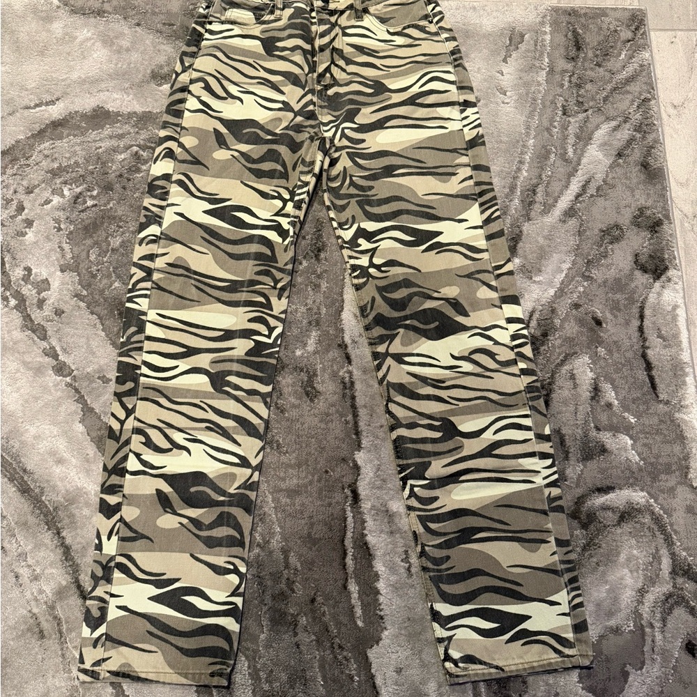 Women’s Camouflage Zebra Pattern Pants